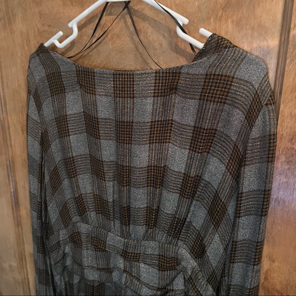 Something Navy Checkered Gingham Treasure Bond Top - Picture 6 of 11